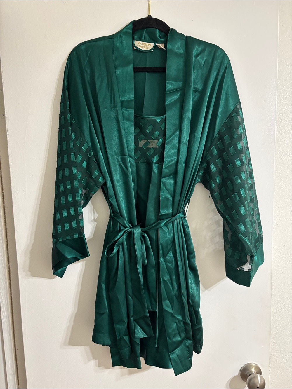 Victoria's Secret Emerald Green Satin Robe with Chemise - Gold Label